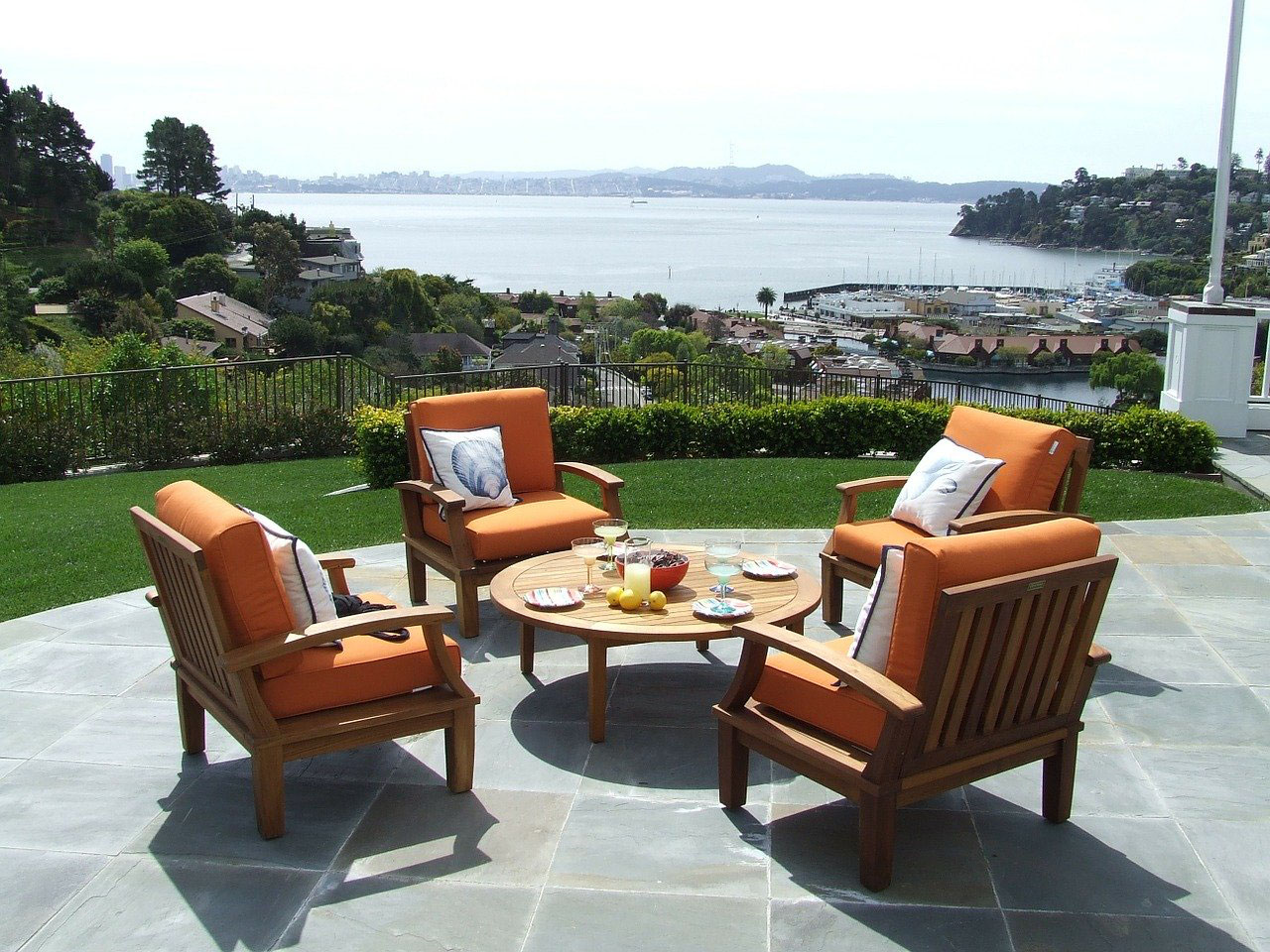 Make Your Outdoor Space Beautiful With The Chic Teak Furniture